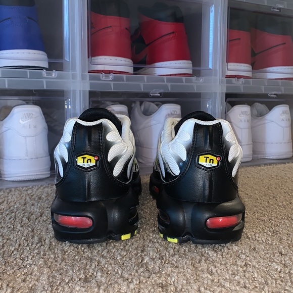 air max plus retro future